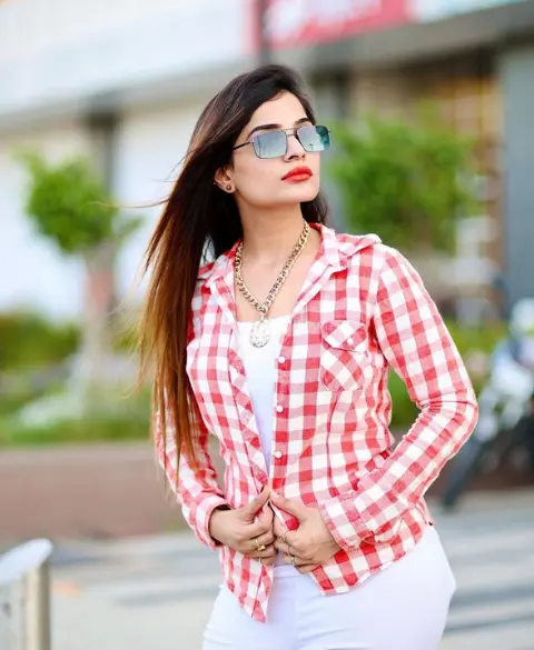 Lavanya — VVIP Escort Mumbai, Age 26